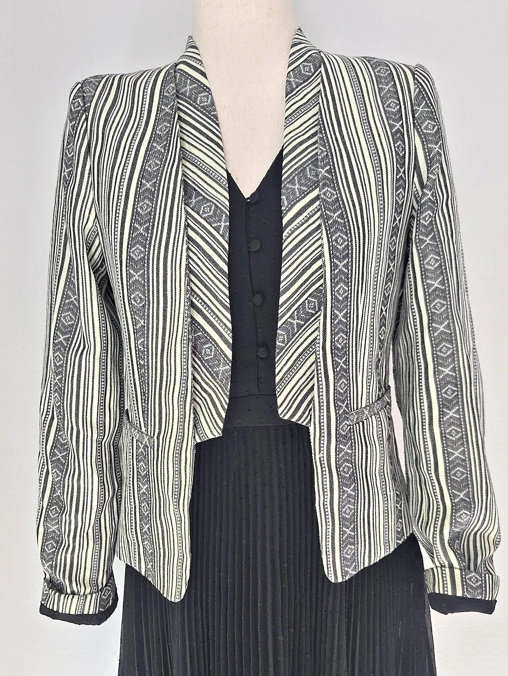 Line & Dot Geometric Cropped Ladies Blazer Jacket Black White XS Retro Guilded